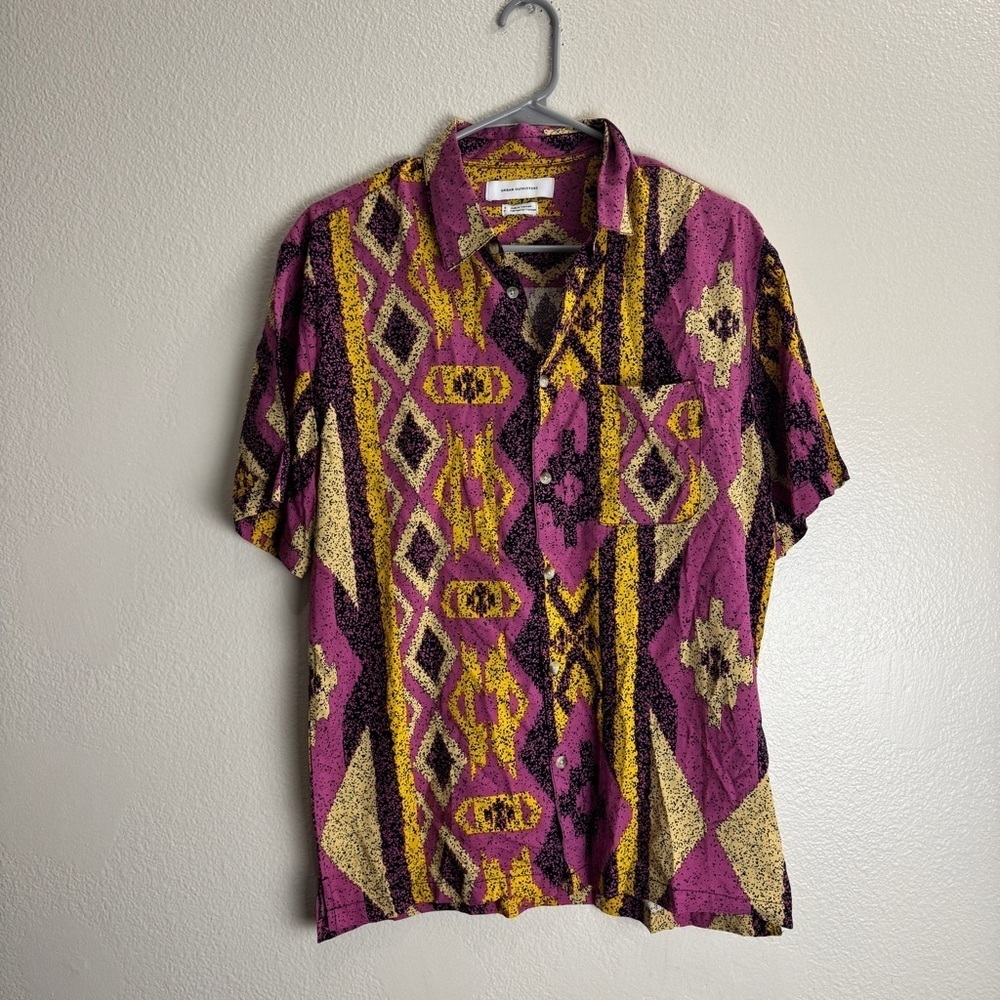 Urban Outfitters Button Up Shirt Size Small